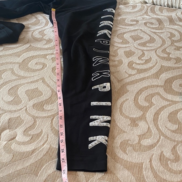 PINK Victoria's Secret Black Leggings - Picture 2 of 4